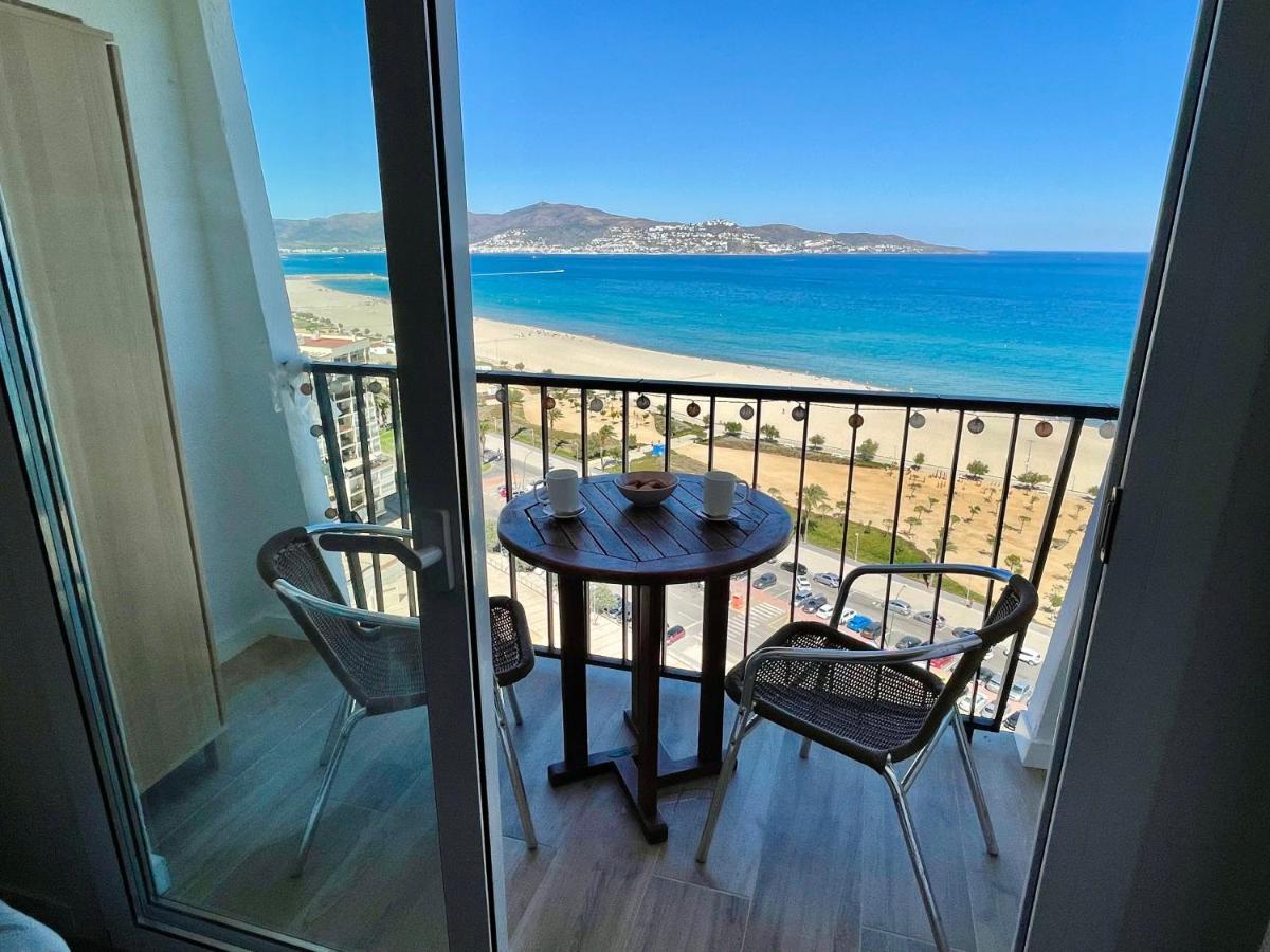 Apartamento Vistas Al Mar Aire Acondicionado Wifi Empuriabrava Bagian luar foto