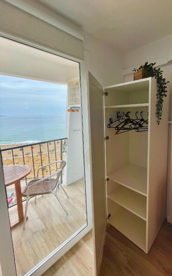 Apartamento Vistas Al Mar Aire Acondicionado Wifi Empuriabrava Bagian luar foto