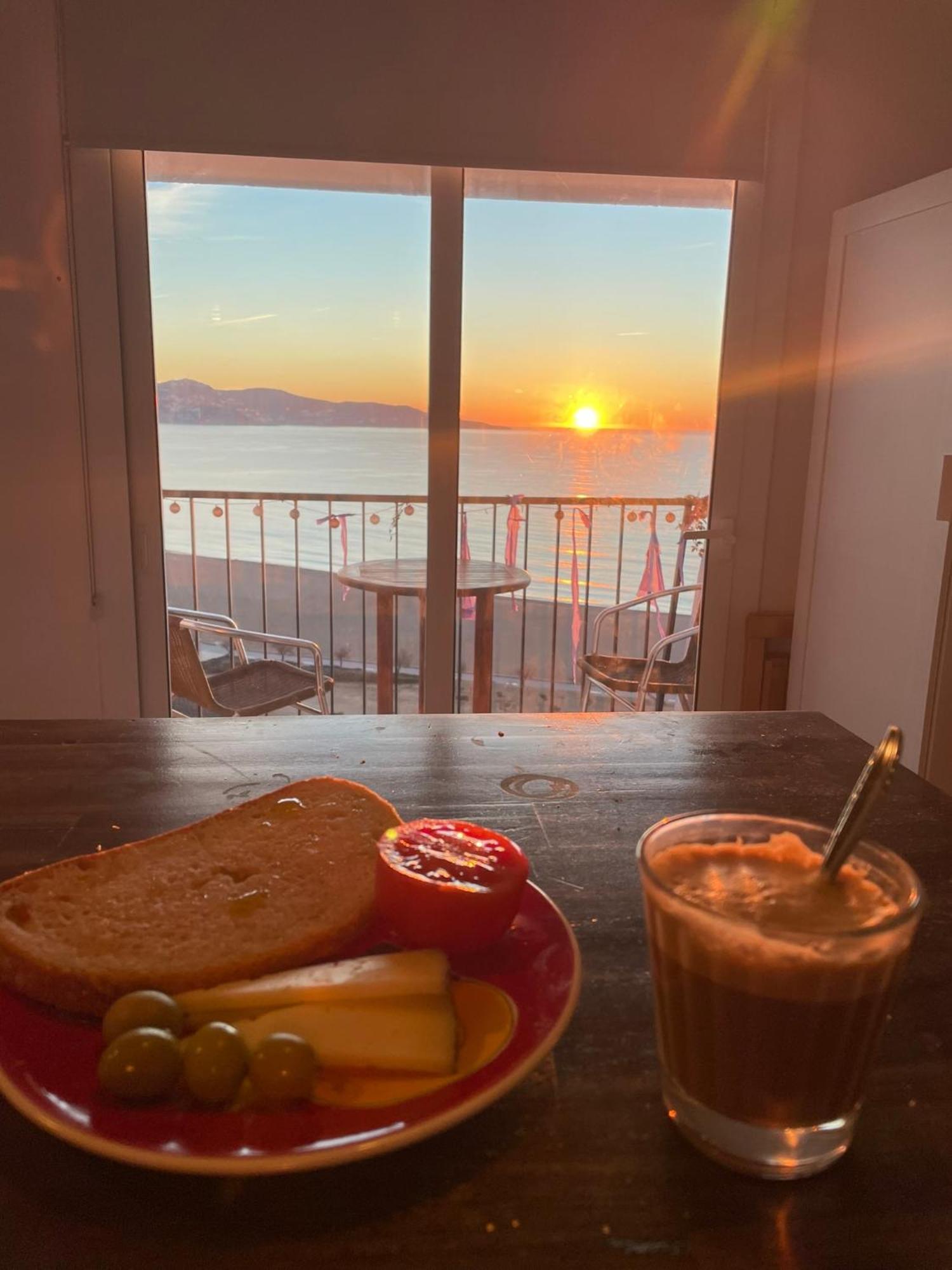Apartamento Vistas Al Mar Aire Acondicionado Wifi Empuriabrava Bagian luar foto